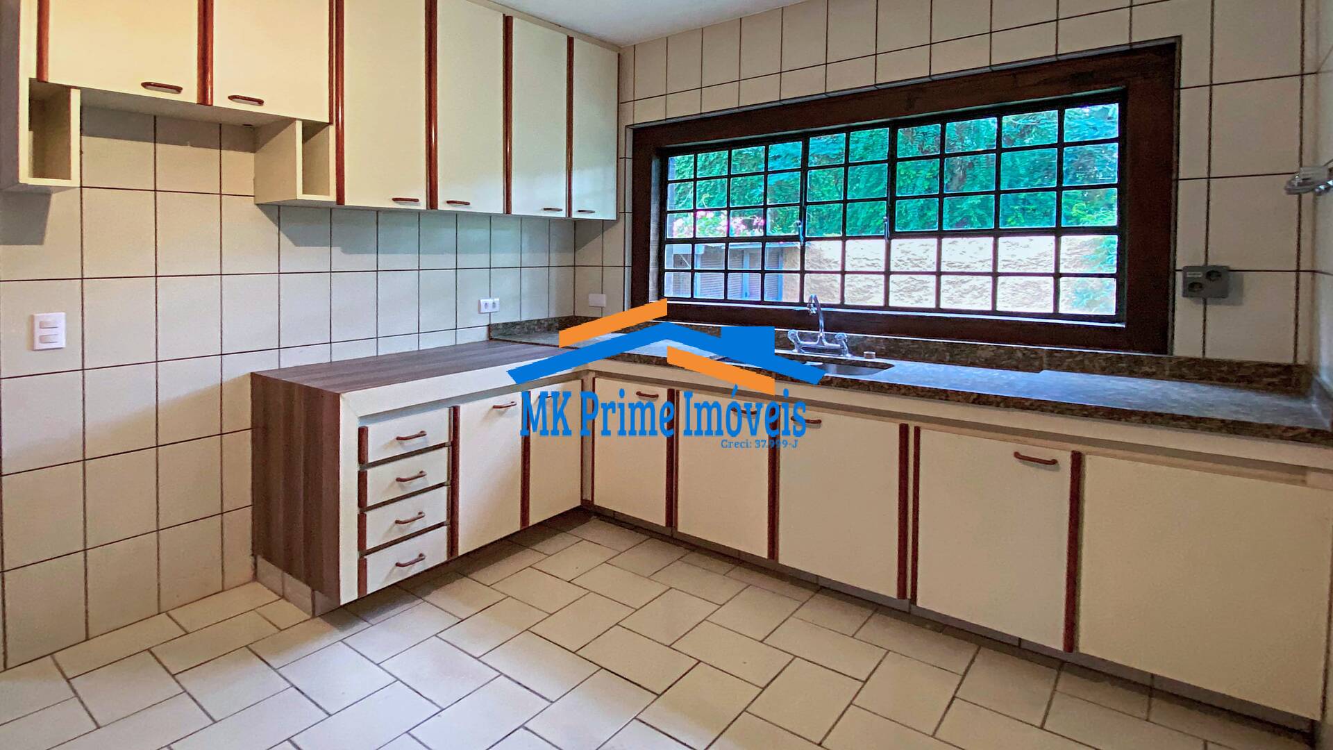 Casa de Condomínio para alugar com 3 quartos, 354m² - Foto 6