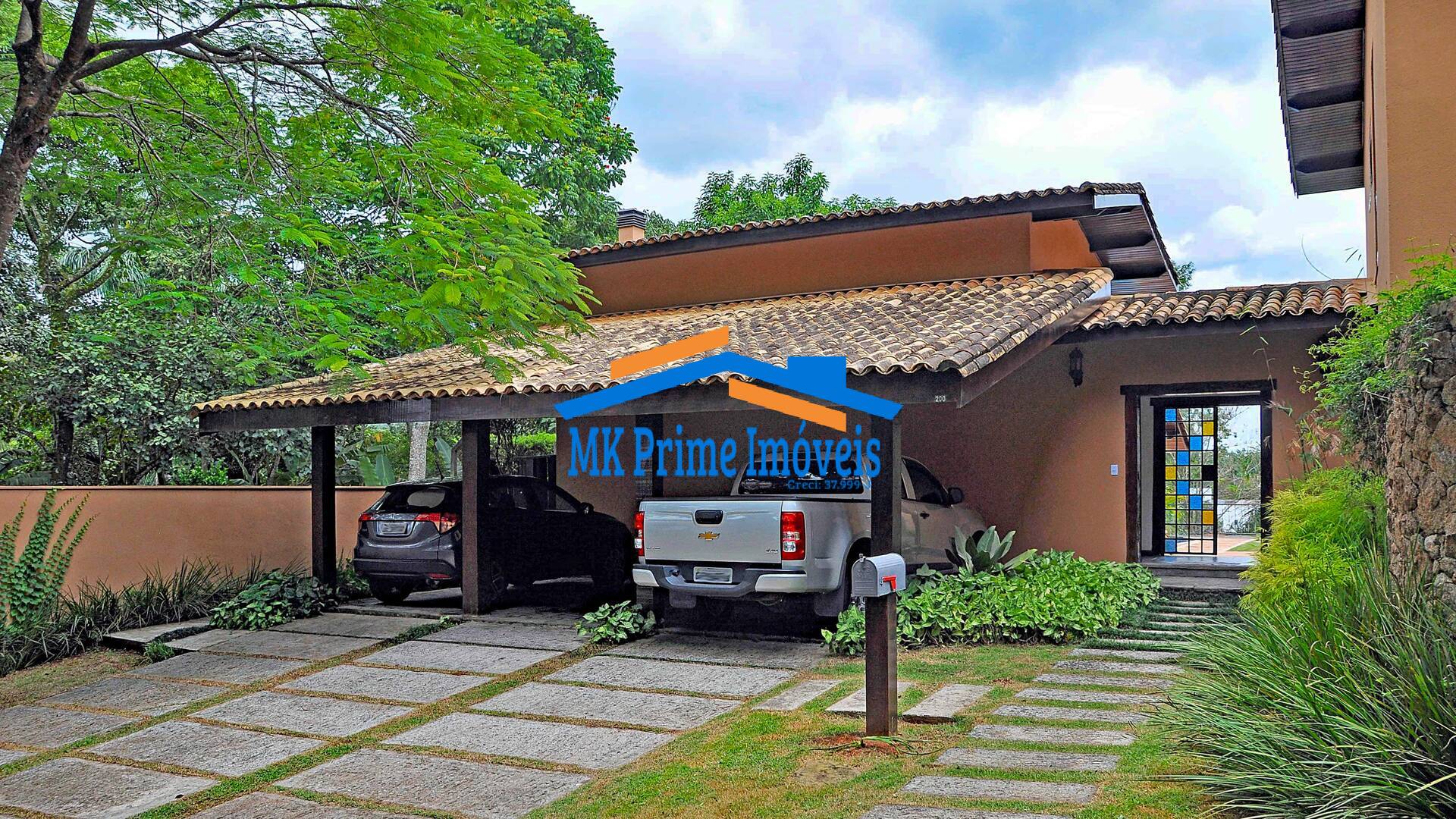 Casa de Condomínio para alugar com 3 quartos, 354m² - Foto 3