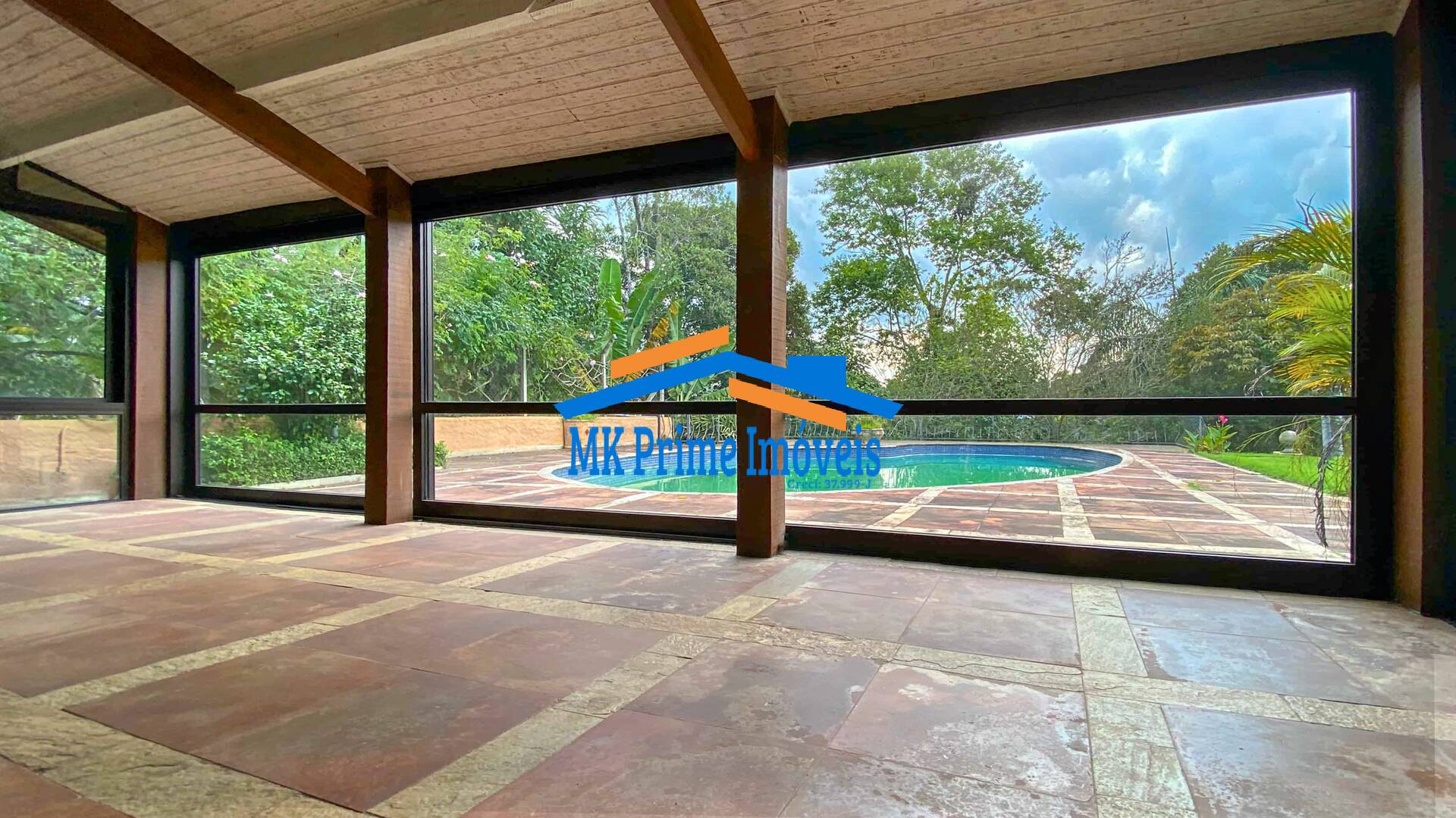 Casa de Condomínio para alugar com 3 quartos, 354m² - Foto 4
